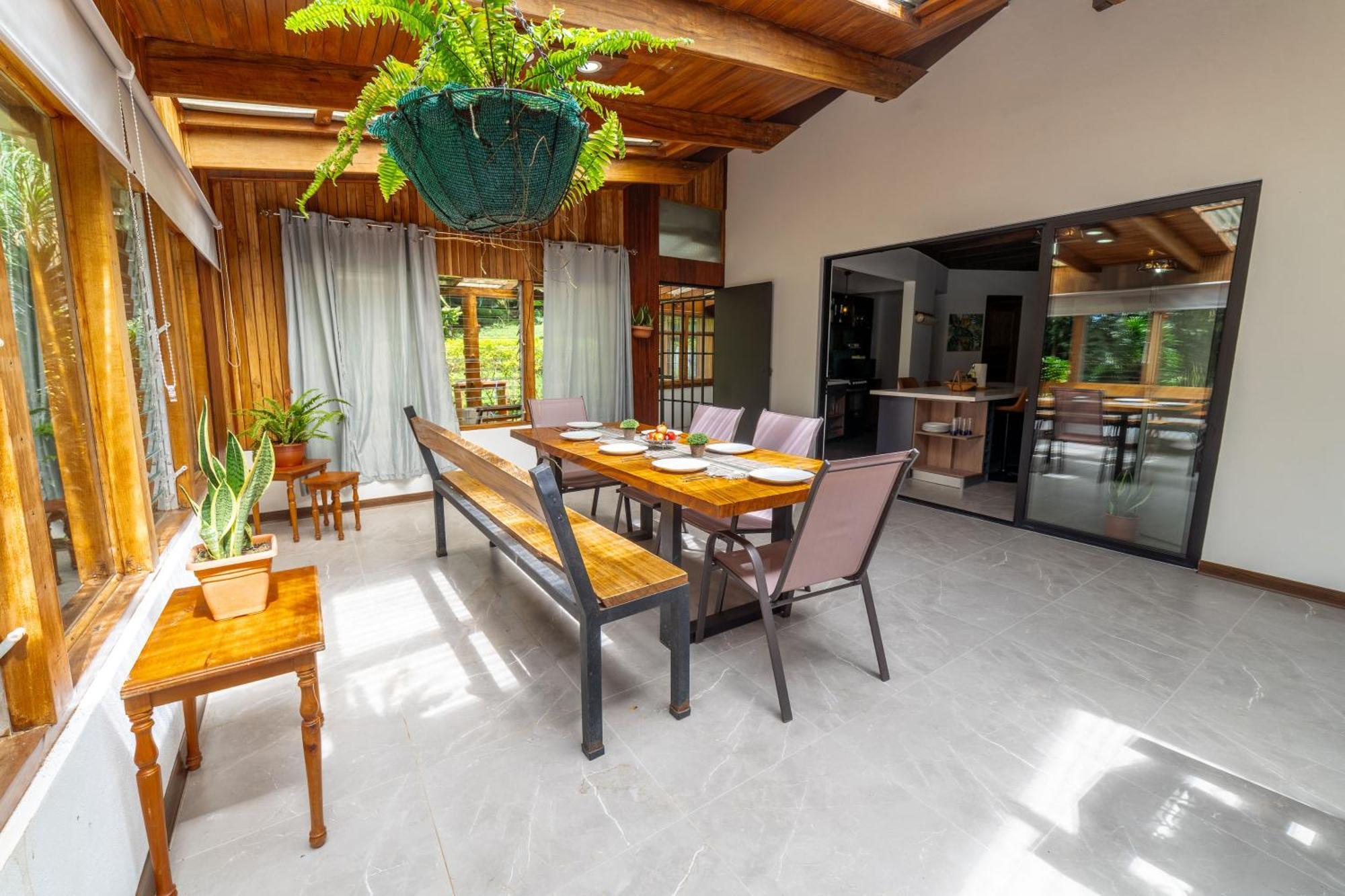 Casa Violeta Home Rentals Monteverde Exterior foto